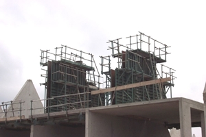 betonbekisting_13_pijnacker_foto_joostdevree.jpg (68261 bytes)