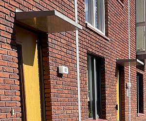 afdak 4 klein maar werkt tegen regen foto joostdevree 300px