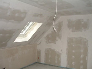 gipsplaat, muren en plafond van gipsplaten en naden en schroefgaten gedicht en geschuurd, www.towo-online.de (klik voor groter)